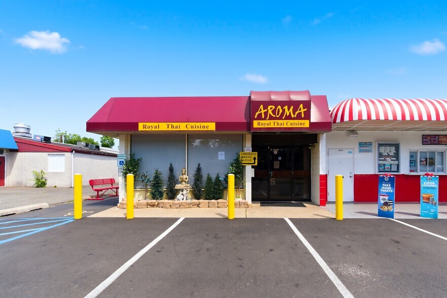 More Photos Of 3175 State Route 27, Franklin Park Storefront Retail Office For Sale