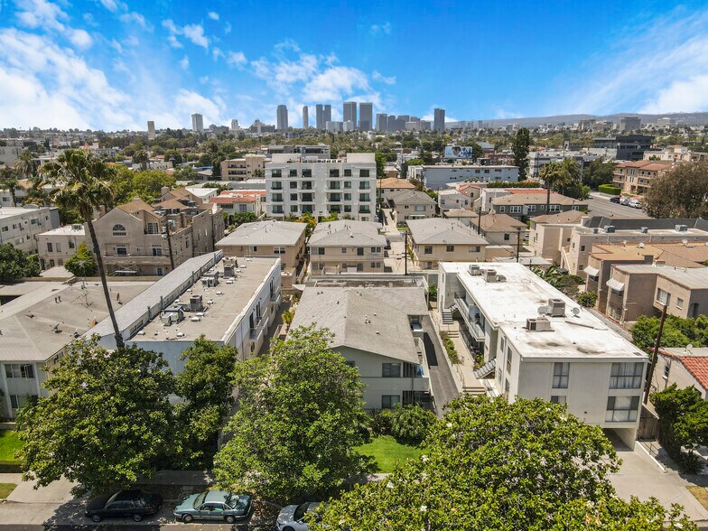 More Photos Of 1023 S Bedford St, Los Angeles Apartments For Sale