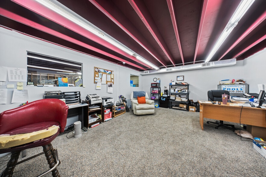 More Photos Of 1201 Argillite Rd, Flatwoods Freestanding For Sale