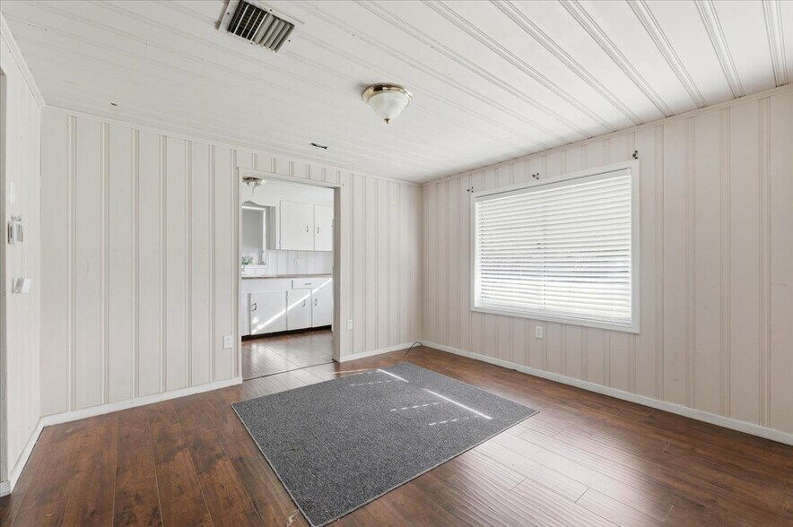 More Photos Of 506 Commonwealth Ave SW, Polk City Office Residential For Sale