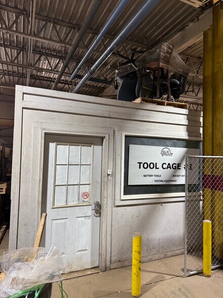 More Photos Of 3122 South Ave, Toledo Manufacturing For Lease