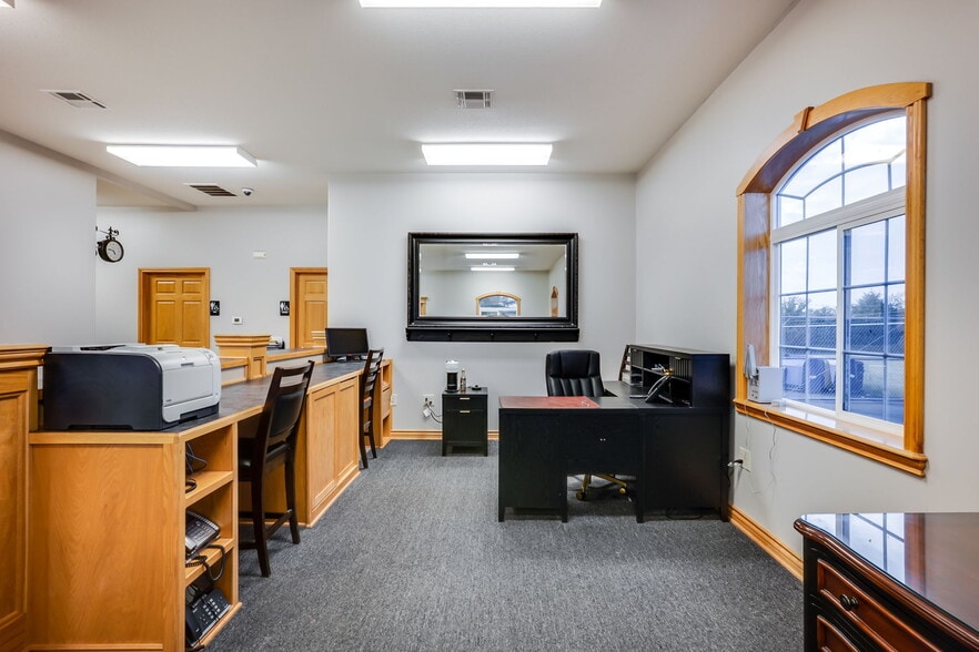 More Photos Of 801 N River St, Derby Warehouse For Sale