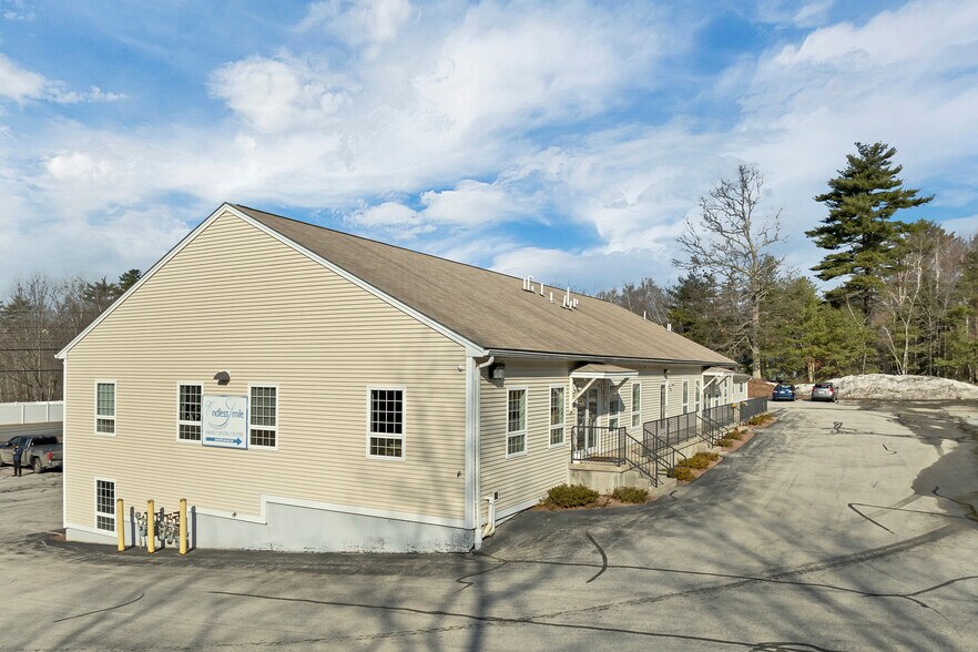 More Photos Of 45 Londonderry Tpke, Hooksett Office For Lease