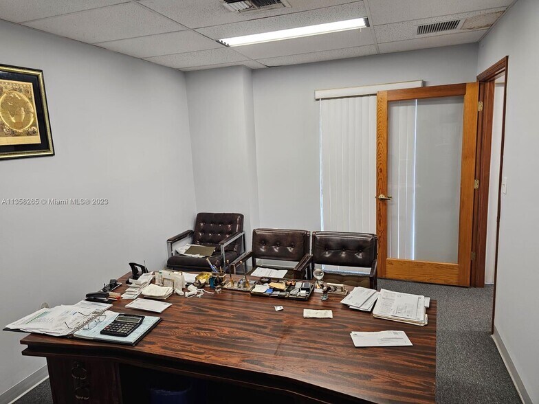 More Photos Of 10475 NW 37th Ter, Miami Warehouse For Lease