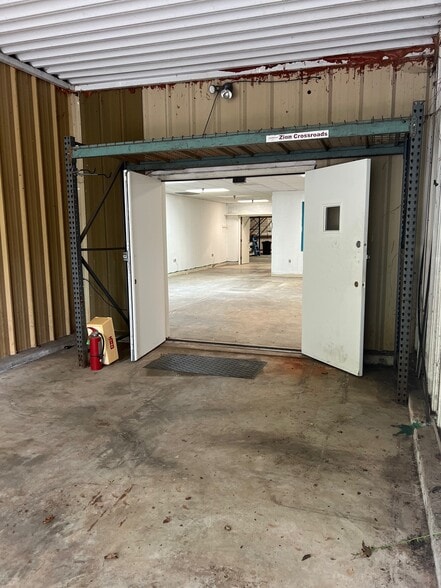 More Photos Of 340 Greenbrier Dr, Charlottesville Manufacturing For Lease