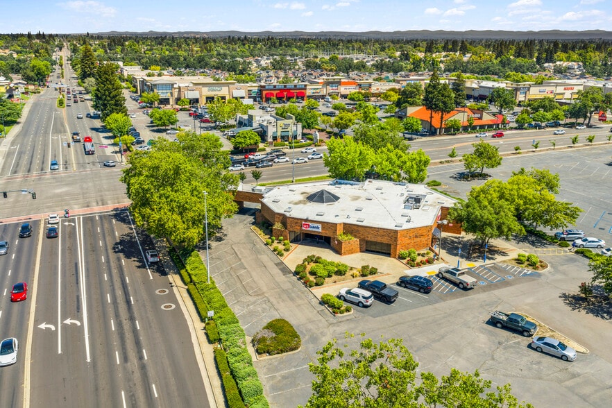 More Photos Of 6199 Sunrise Mall Rd, Citrus Heights Bank For Sale