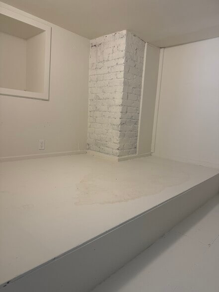 More Photos Of 1808 McAllister St, San Francisco General Retail For Lease