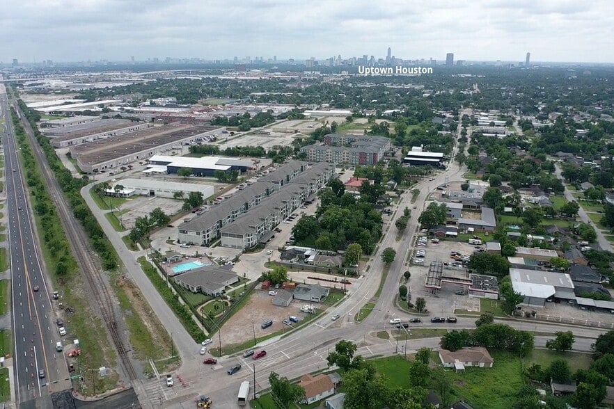 More Photos Of 2106 Antoine Dr, Houston Freestanding For Sale