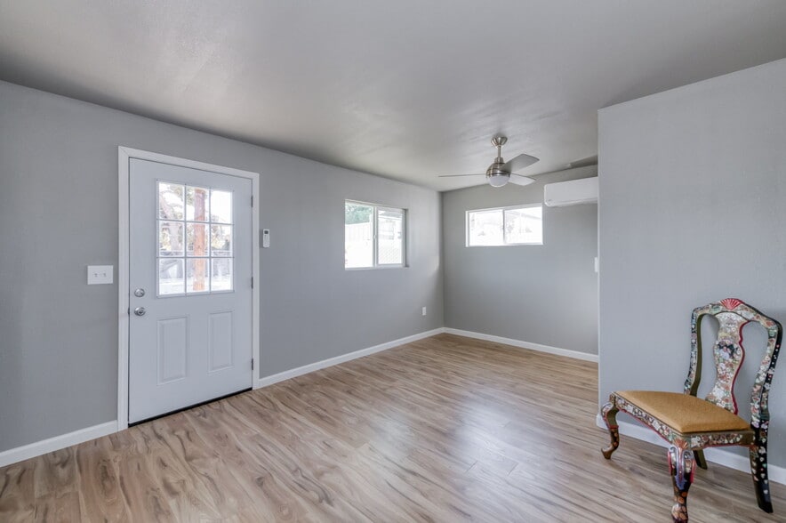 More Photos Of 12712 E McKinley Ave, Sanger Flex For Lease