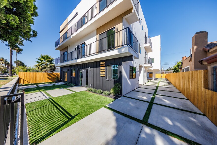 More Photos Of 2938 S Sycamore Ave, Los Angeles Apartments For Sale
