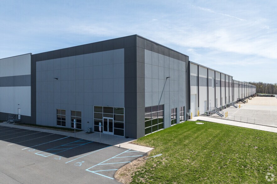 More Photos Of 100 First Ave, Gouldsboro Distribution For Lease