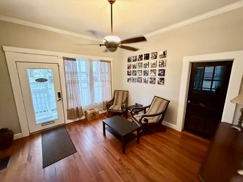 More Photos Of 169 W Broadway St, Oviedo Medical For Lease