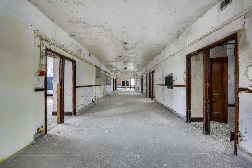 More Photos Of 8411 E Forest Ave, Detroit Schools For Sale