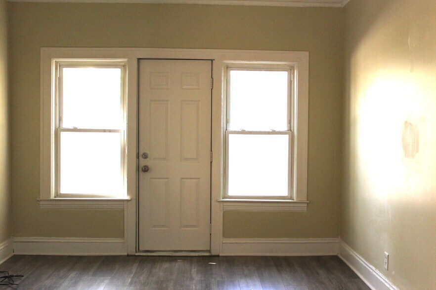 More Photos Of 957 E 143rd St, Cleveland Multifamily For Sale