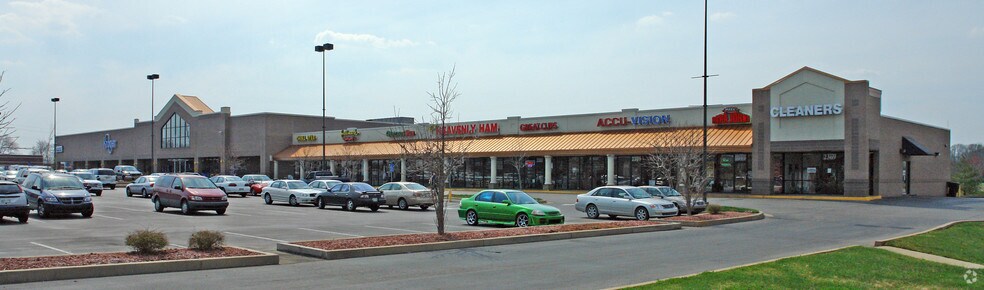 More Photos Of 2327-2369 Memorial Blvd, Murfreesboro Storefront For Sale