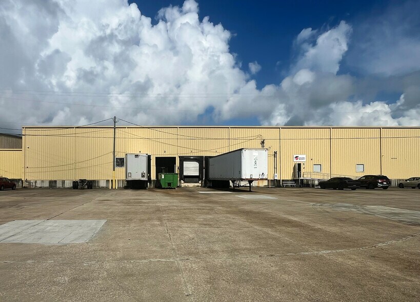 More Photos Of 5155 Mobile South St, Mobile Unknown For Lease