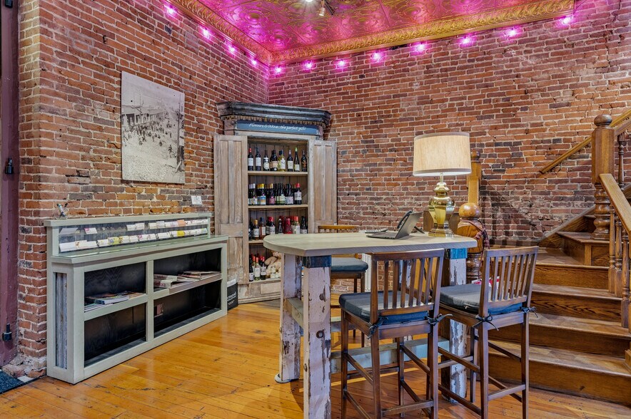 More Photos Of 102 W Main St, Grass Valley General Retail For Sale