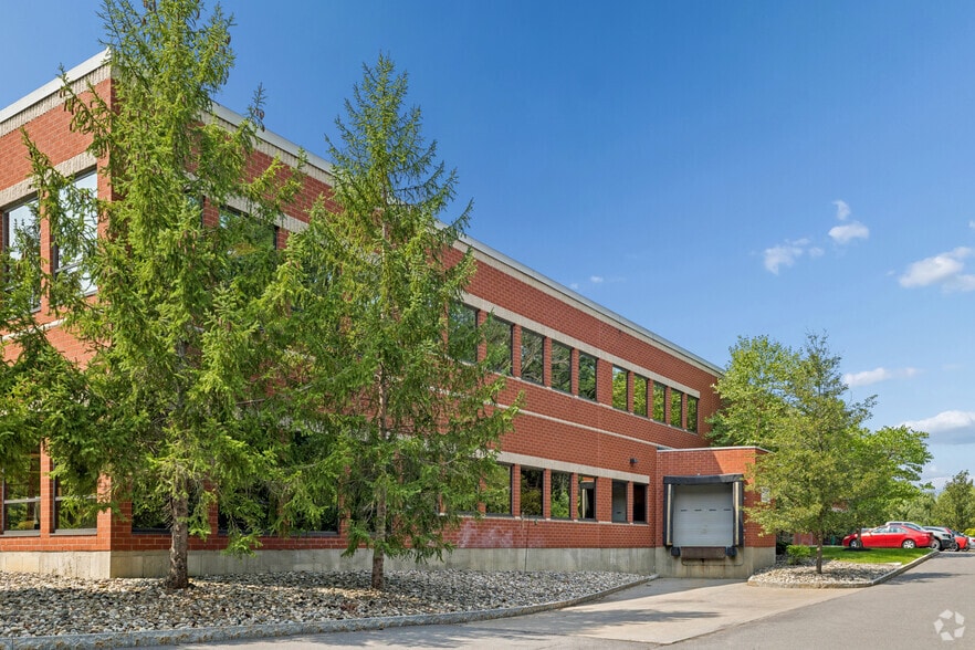 More Photos Of 10B Airline Dr, Albany Office For Sale