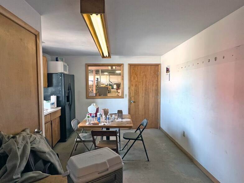 More Photos Of 9711 Perry Hwy, Waterford Industrial For Sale