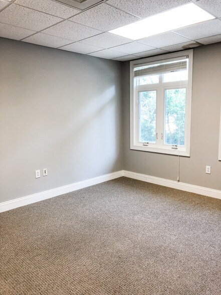 More Photos Of 5003 Southpark Dr, Durham Medical For Sale