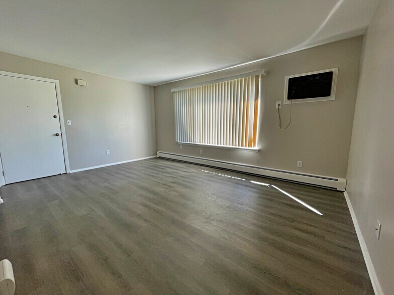 More Photos Of 18646 Van Horn Rd, Woodhaven Apartments For Sale