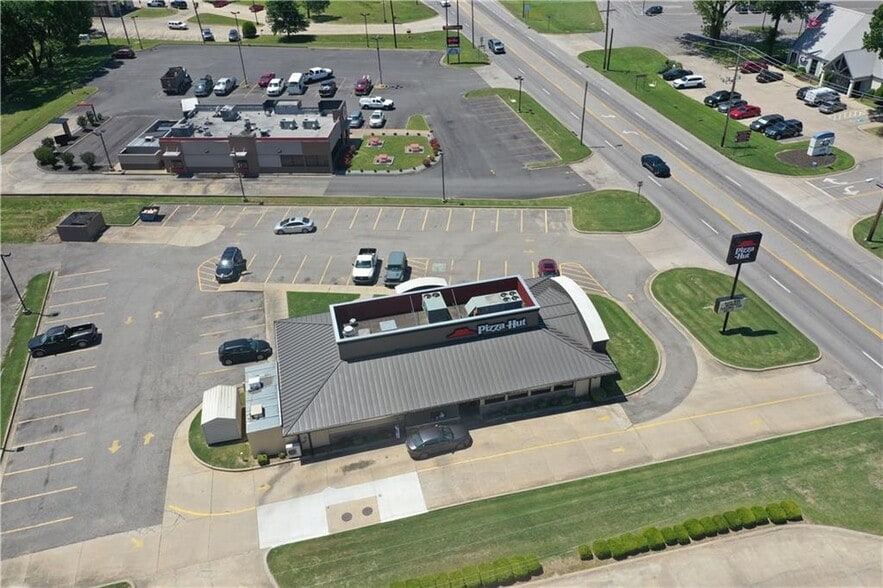 More Photos Of 511 Union St, Dardanelle General Retail For Sale