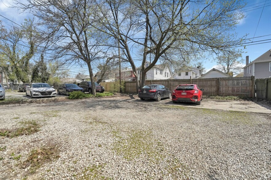 More Photos Of 2406-2408 Indianola Ave, Columbus Apartments For Sale