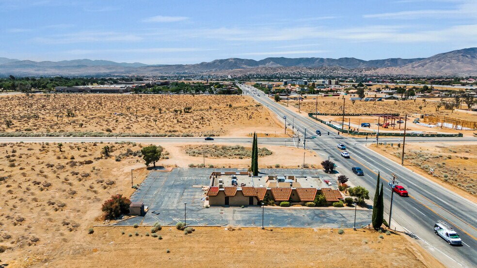 More Photos Of 40420 10th St W, Palmdale Freestanding For Sale