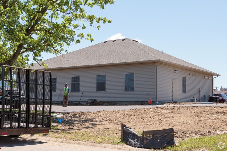 More Photos Of 3607 N Wheeling Ave, Muncie Office For Sale