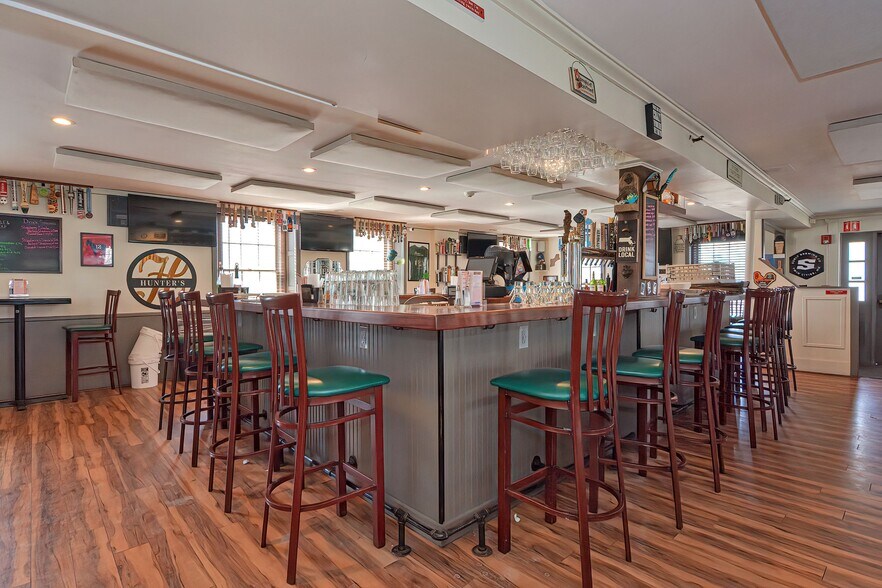 More Photos Of 25 Grafton, Grafton Restaurant For Sale