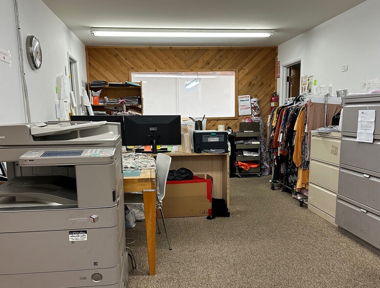 More Photos Of 2537-2553 E 54th St, Huntington Park Manufacturing For Sale