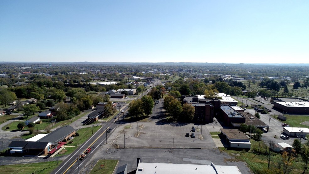 More Photos Of 875 Union St, Shelbyville Storefront Retail Office For Sale
