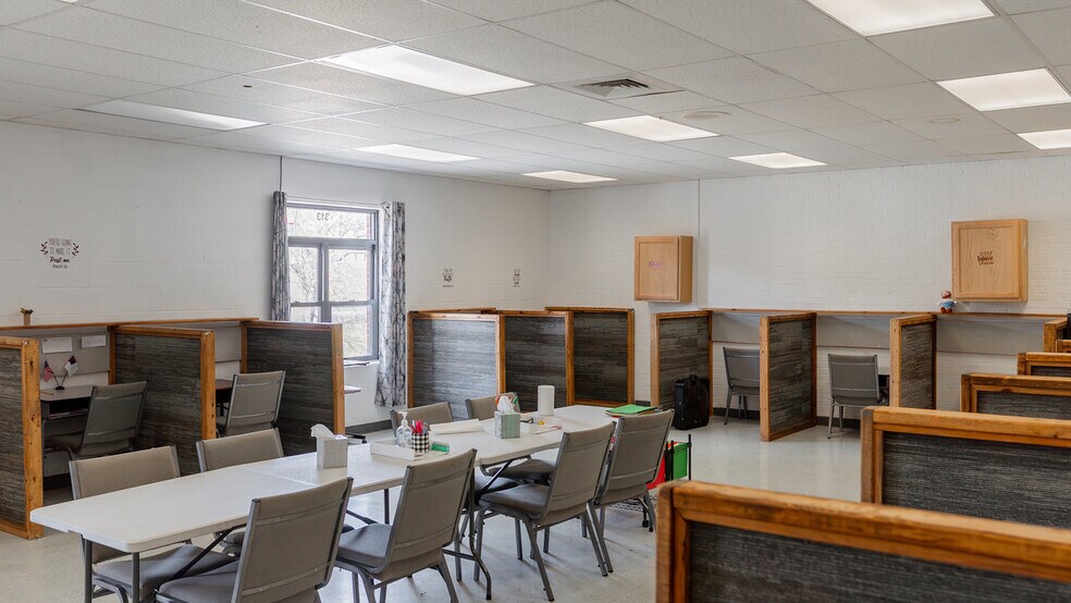 More Photos Of 81 Evick Dr, Franklin Flex For Sale