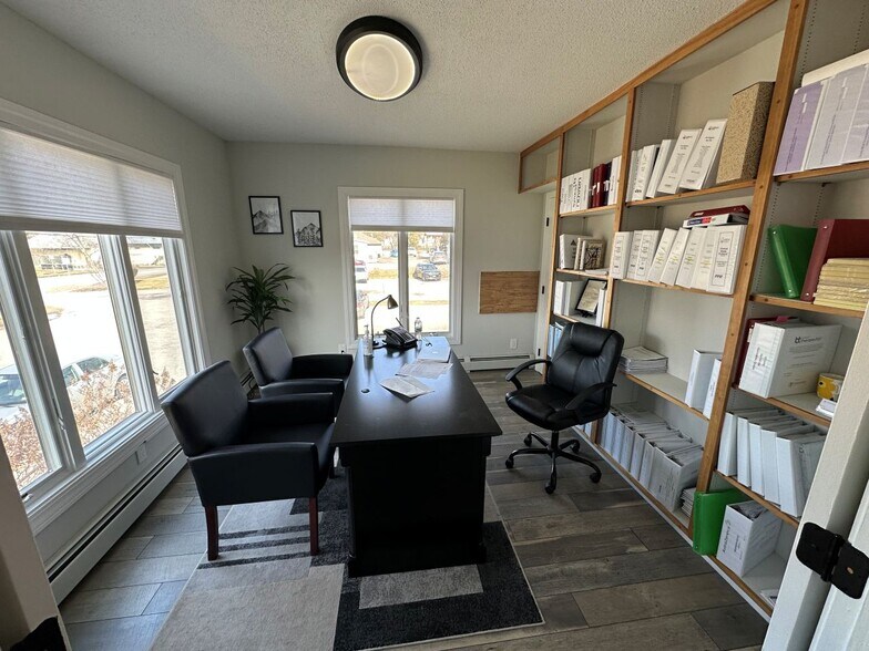 More Photos Of 198 N Main St, Rutland Office For Sale