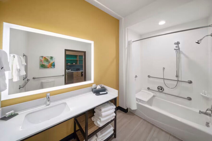 More Photos Of 3470 Joe Battle Blvd, El Paso Hotel For Sale