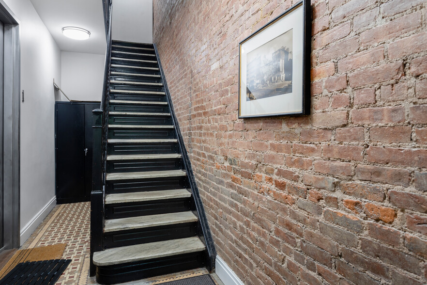 More Photos Of 61 Sullivan St, New York Apartments For Sale