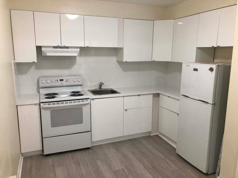 More Photos Of 2839 Bathurst St, Toronto Storefront Retail Residential For Sale