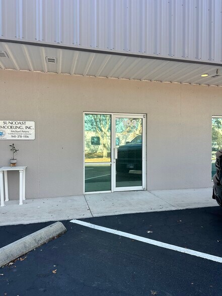 Primary Photo Of 1891 Porter Lake Dr, Sarasota Light Manufacturing For Sale