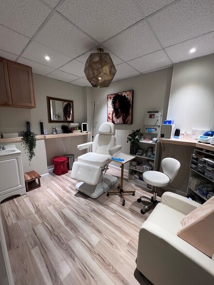 More Photos Of 2300 Pennsylvania Ave, Wilmington Medical For Sale