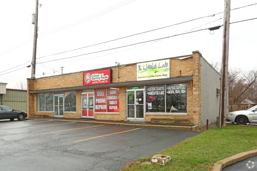 More Photos Of 3022-3026 E Michigan Ave, Lansing Freestanding For Sale