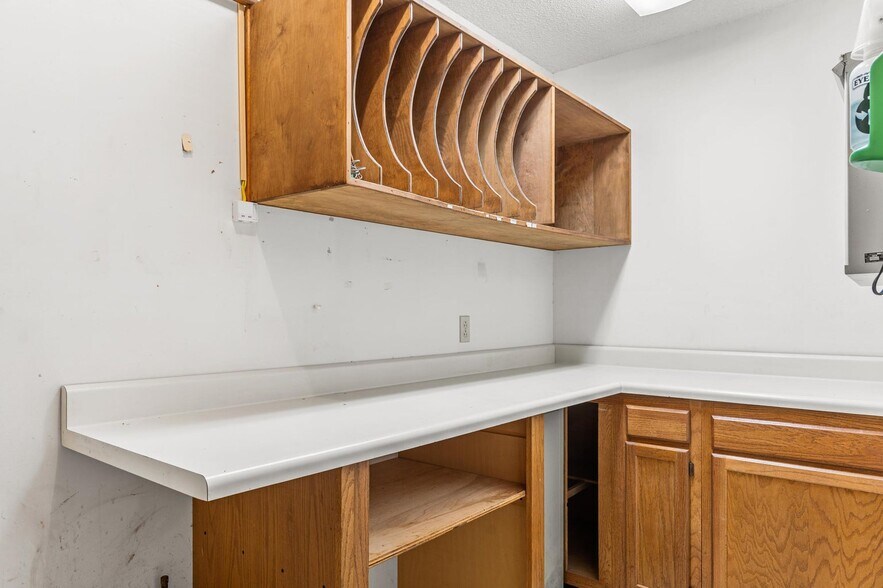 More Photos Of 450 North St, Bamberg Medical For Sale