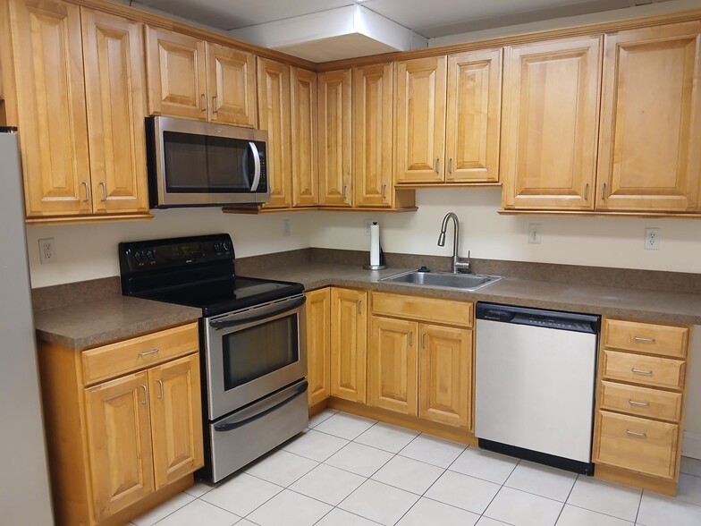 More Photos Of 801 N Pitt St, Alexandria Apartments For Sale