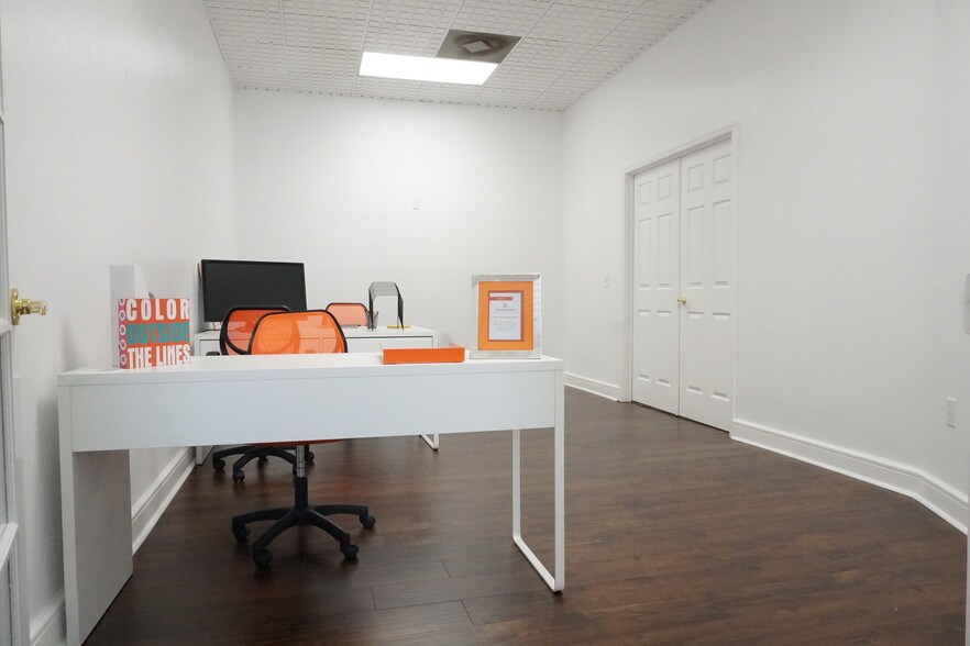 More Photos Of 22 W Monument Ave, Kissimmee Office For Lease