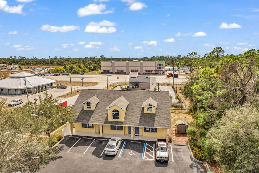 More Photos Of 493 Barger Dr, Port Charlotte Office For Sale