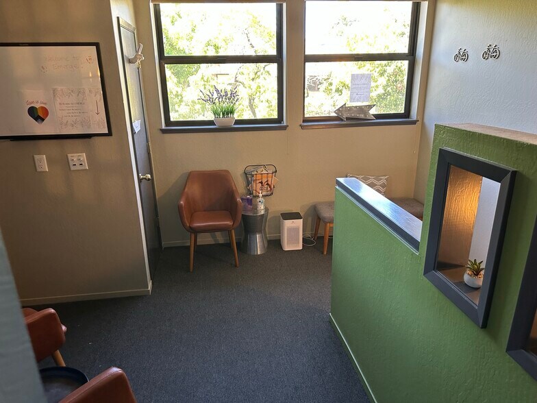More Photos Of 1627 Oak Ave, Davis Office For Lease