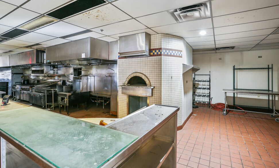 More Photos Of 265 Glendora Ave, West Covina Unknown For Lease