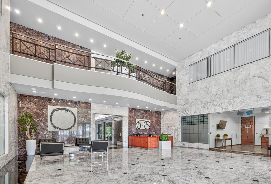 More Photos Of 10101 Reunion Pl, San Antonio Unknown For Lease