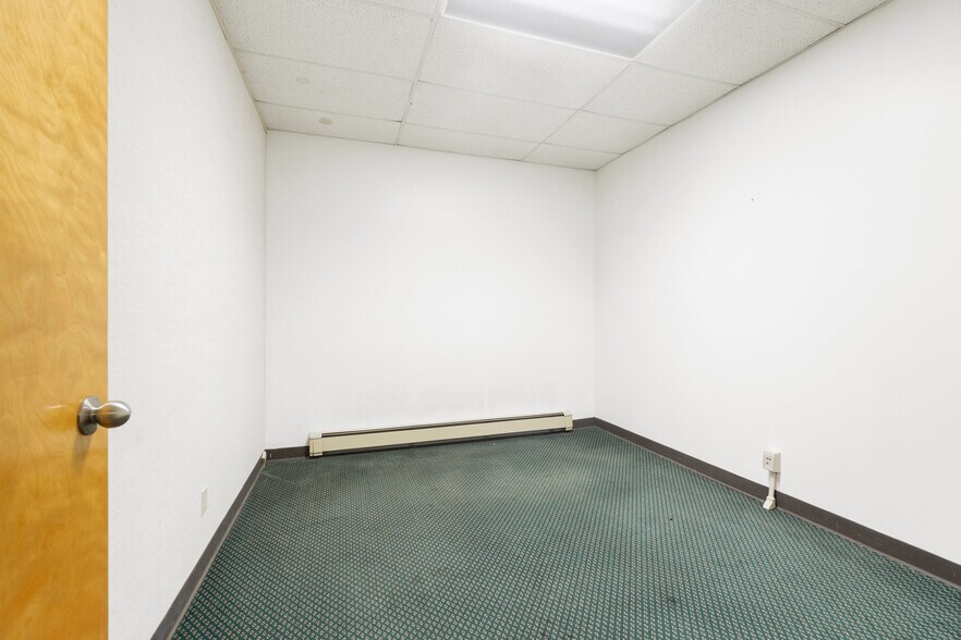 More Photos Of 132 W Pearl St, Jackson Storefront For Sale
