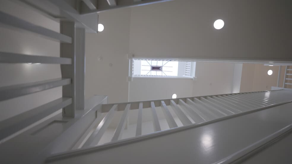 More Photos Of 550 N 1st St, Woodburn Office For Sale