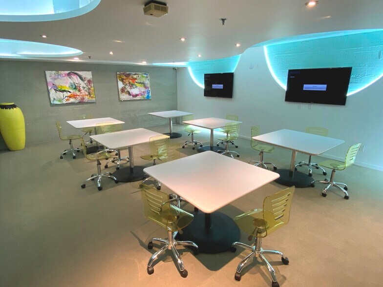 More Photos Of 100 N Brand Blvd, Glendale Office Residential For Lease